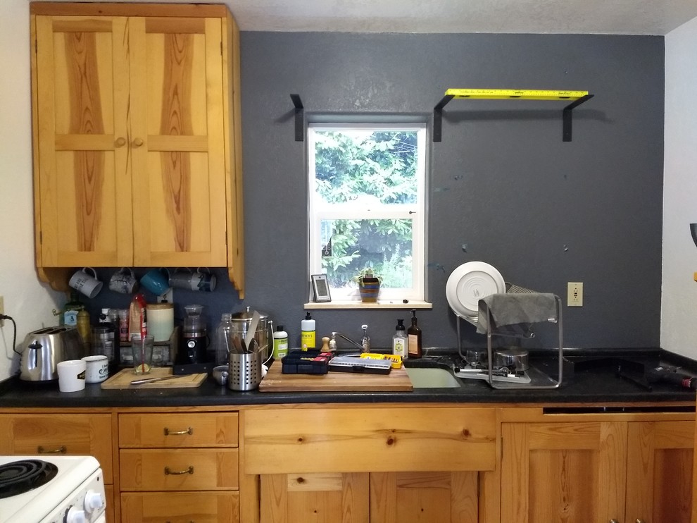 Wooden Slot/Shelf with slits attached under Kitchen Cabinet :  r/whatisthisthing