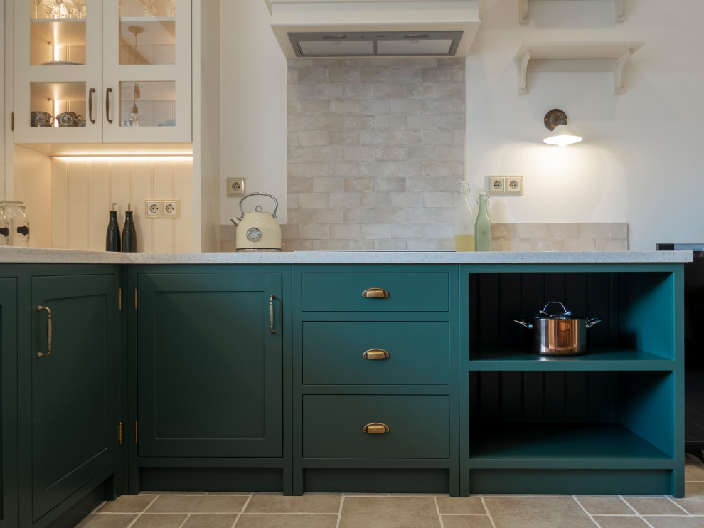 Элегантная кухня в неоклассическом стиле