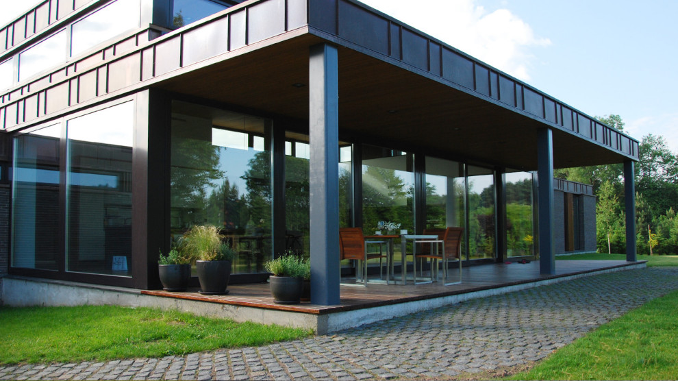 Дом с панорамным остеклением