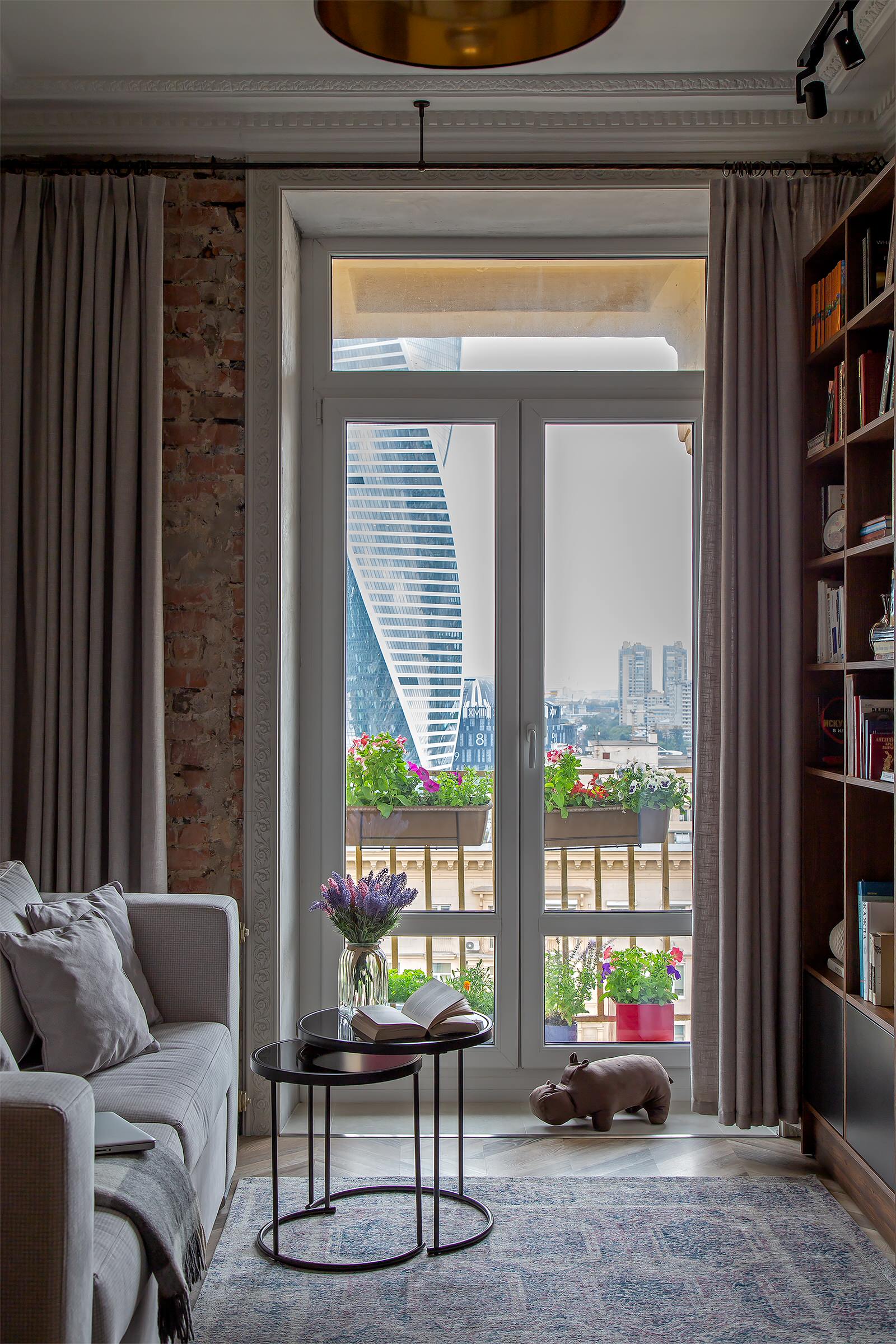 Квартира для молодой девушки с видом на Москву Сити