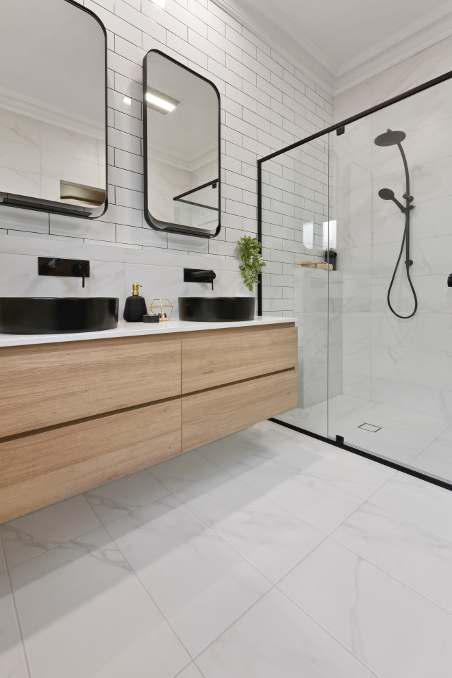 This is an example of a contemporary bathroom in Adelaide.
