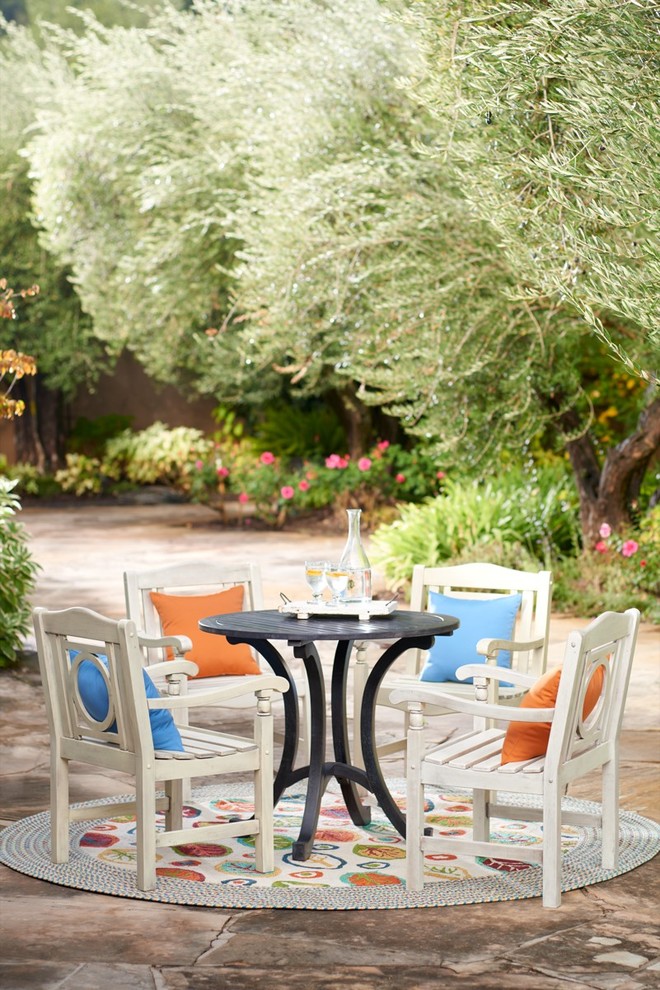 Photo of an eclectic patio in Other.