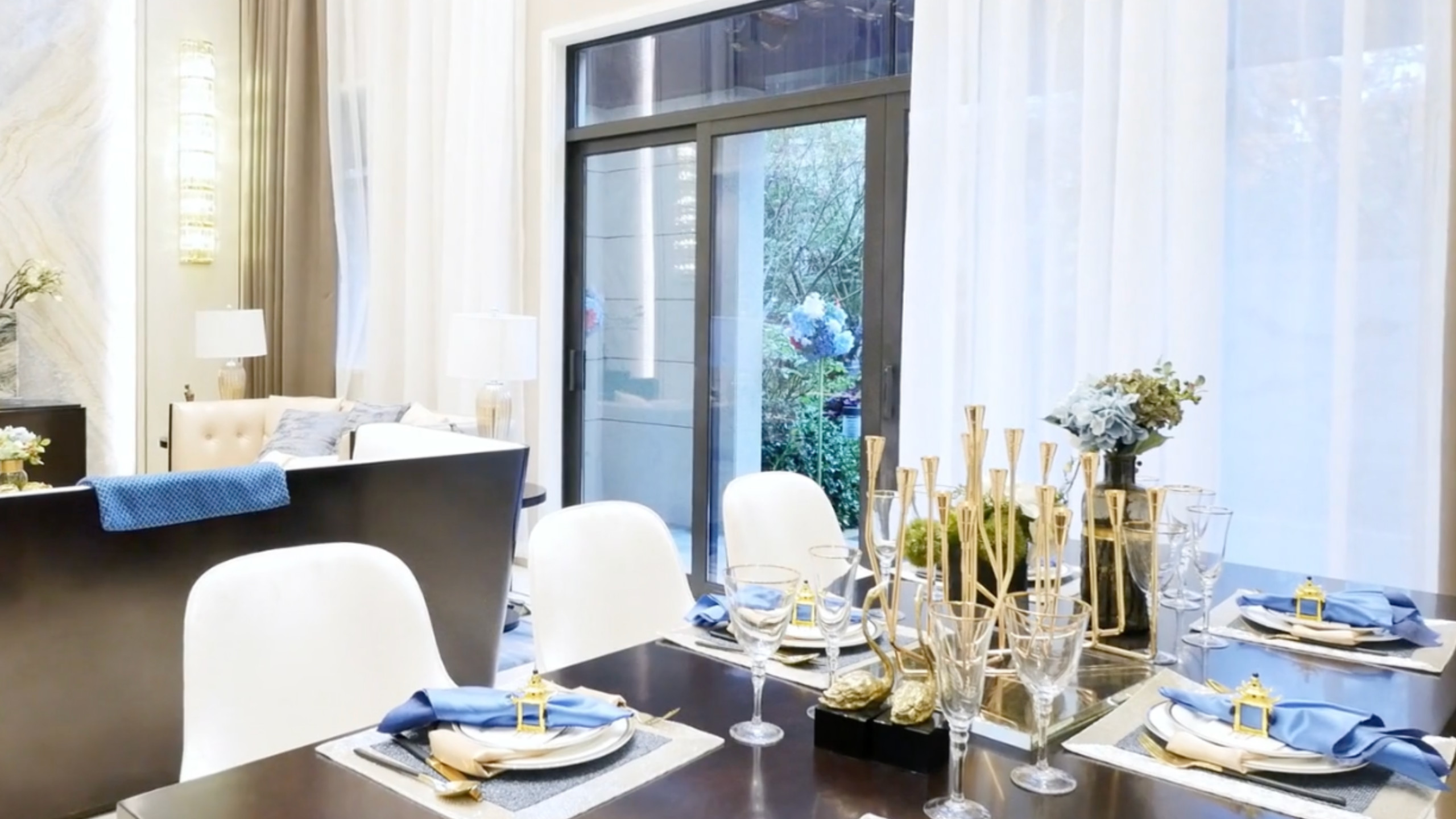 Sleek Modern Dining Room with Elegant Accents in Chertsey