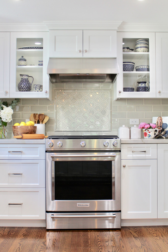 Kitchen - transitional kitchen idea in San Francisco