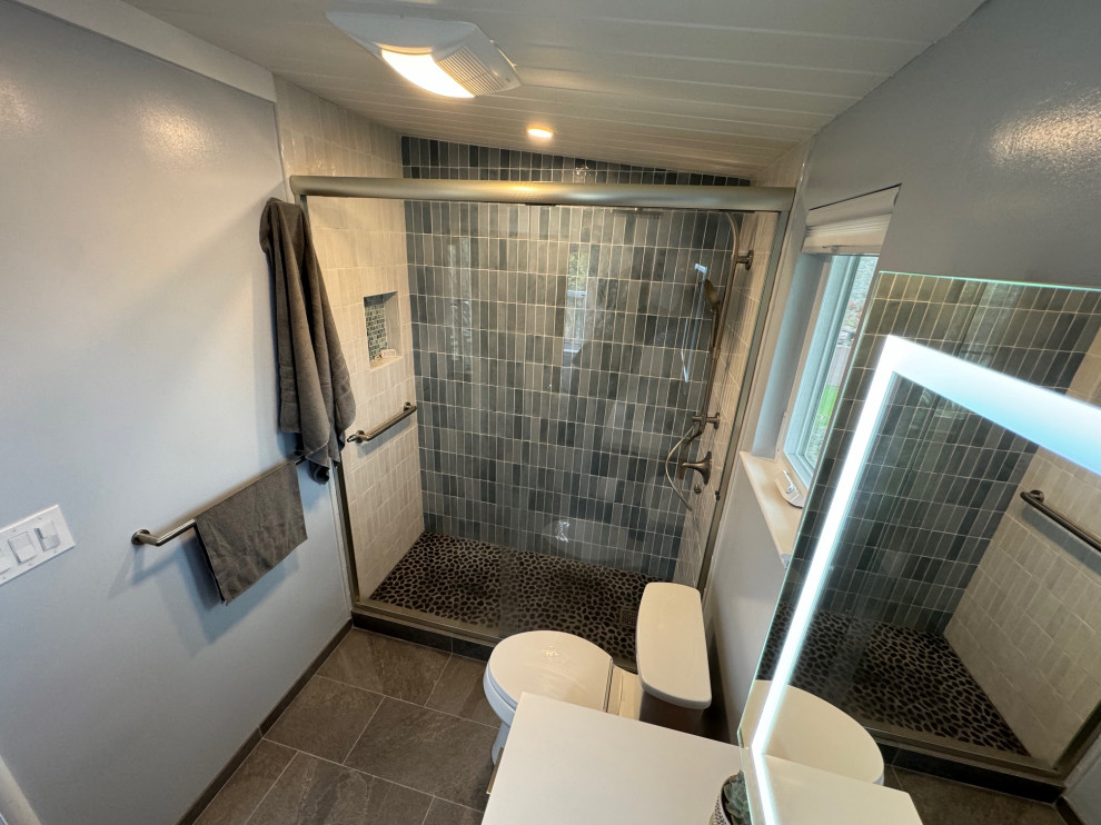 Stacked Tile Master Bathroom in El Cerrito