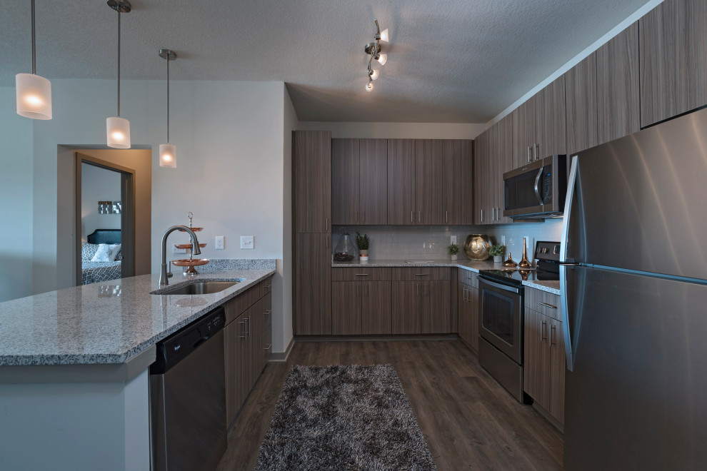 Example of a transitional kitchen design in Jackson