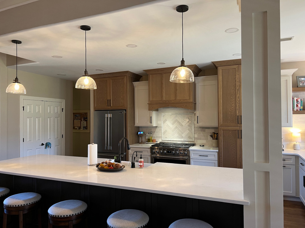Chic Indian Lake Kitchen