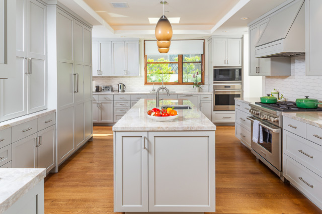 Transitional Kitchen 