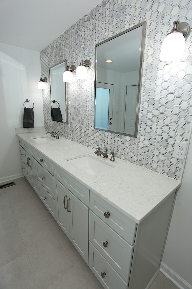 Example of a transitional home design design in Indianapolis
