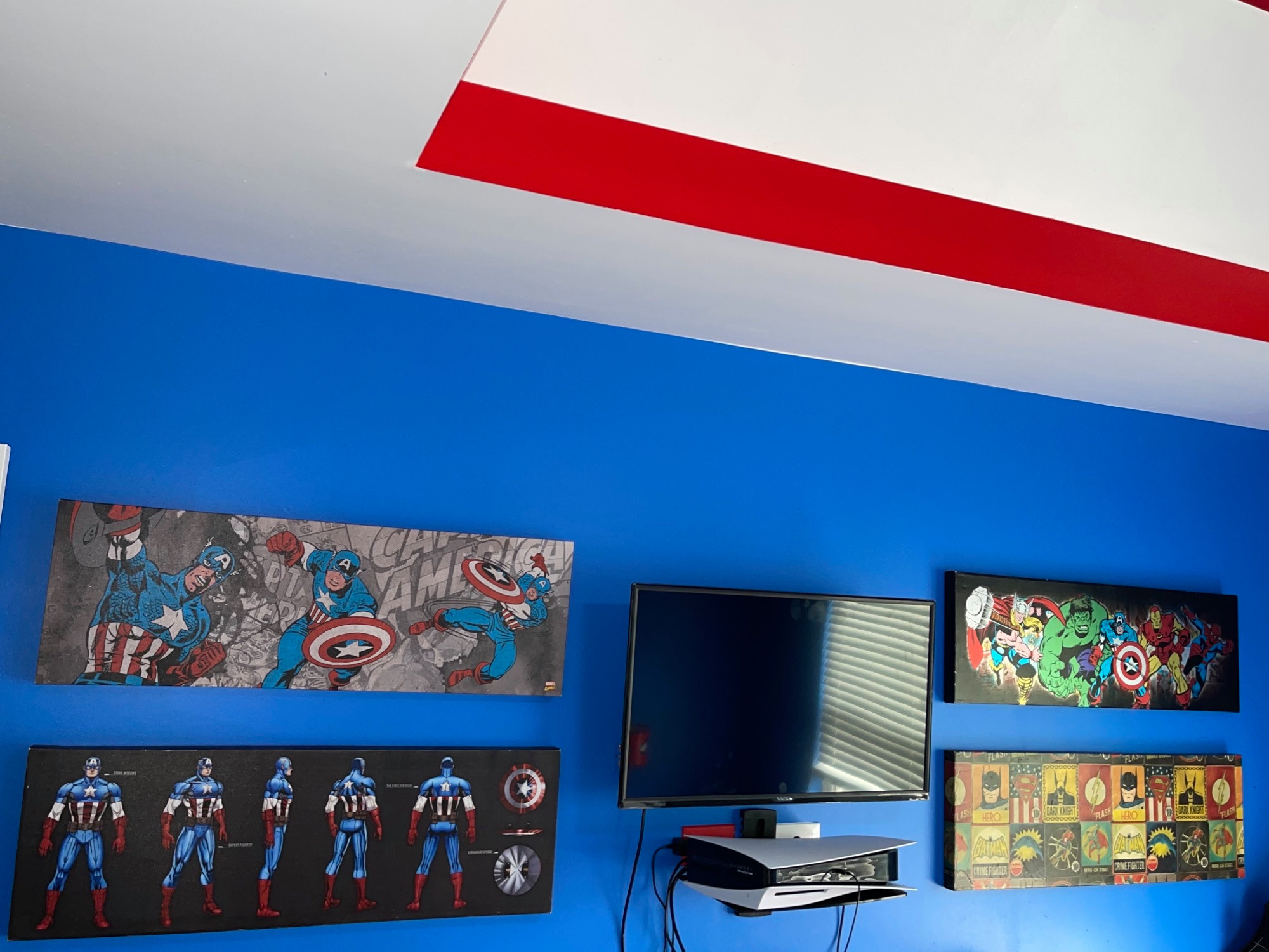 Kid's Superhero Bedroom