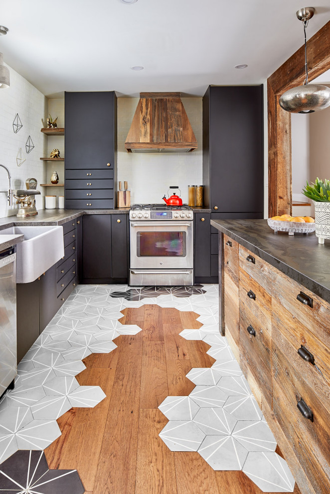 Example of a mountain style kitchen design in Toronto