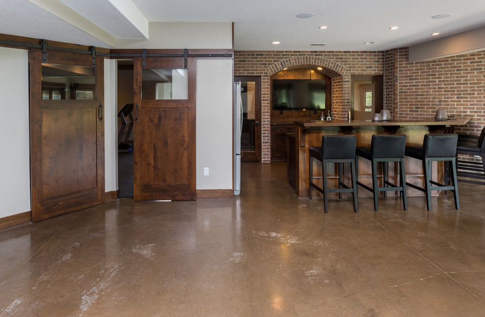 Inspiration for a transitional basement remodel in Cedar Rapids