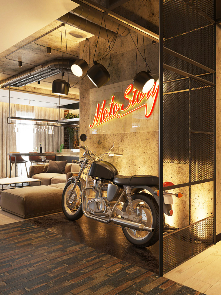 Квартира с мотоциклом.