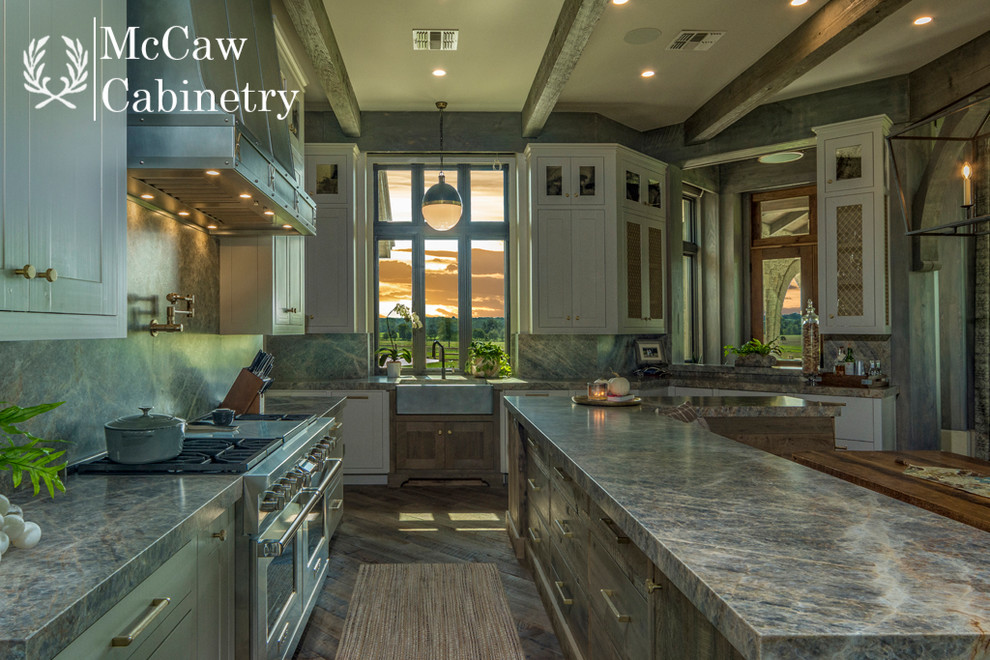 Inspiration for a rustic home design remodel in Austin