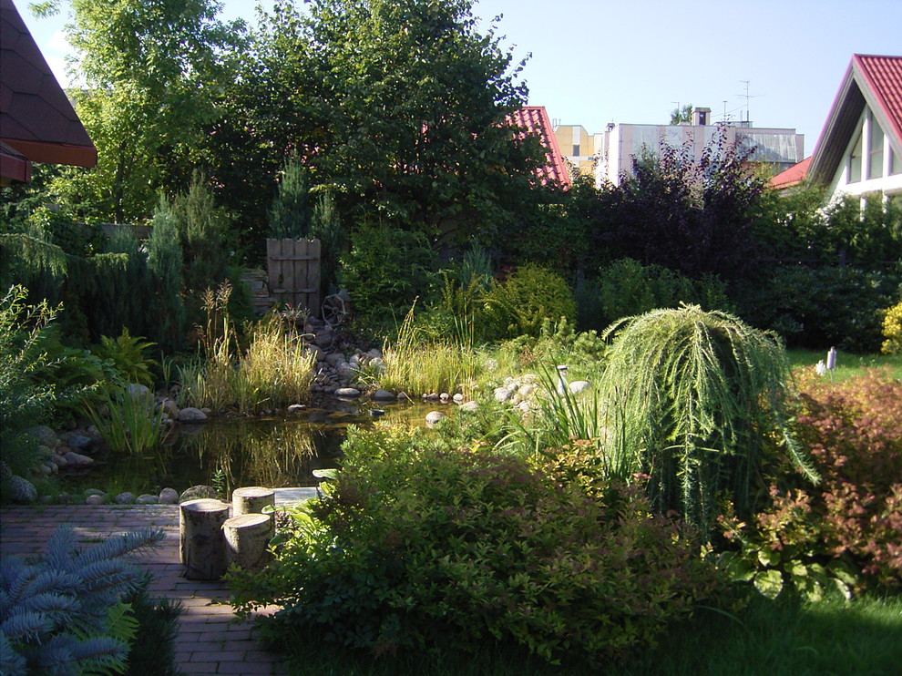 Дизайн участка в городской среде : таун-хауз в Коломягах