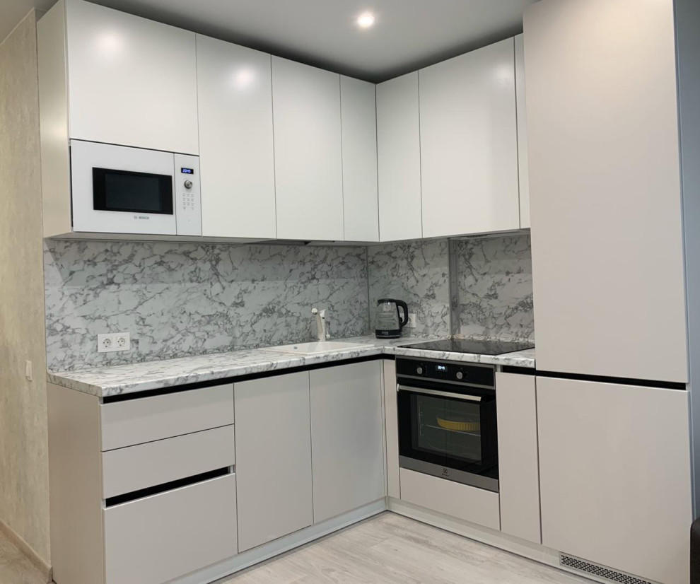 Белый Пластик