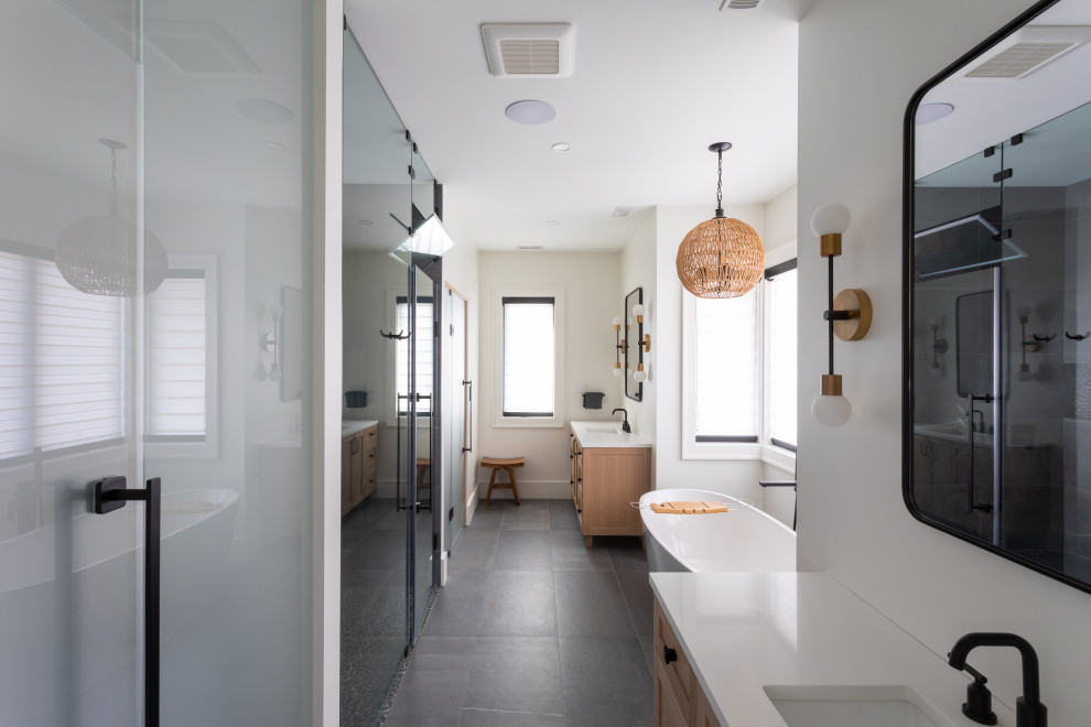 Bathroom - transitional bathroom idea in Toronto