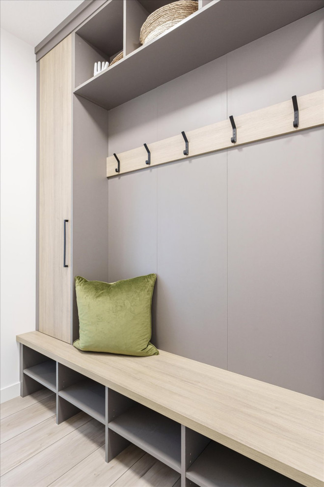 Entryway - modern entryway idea