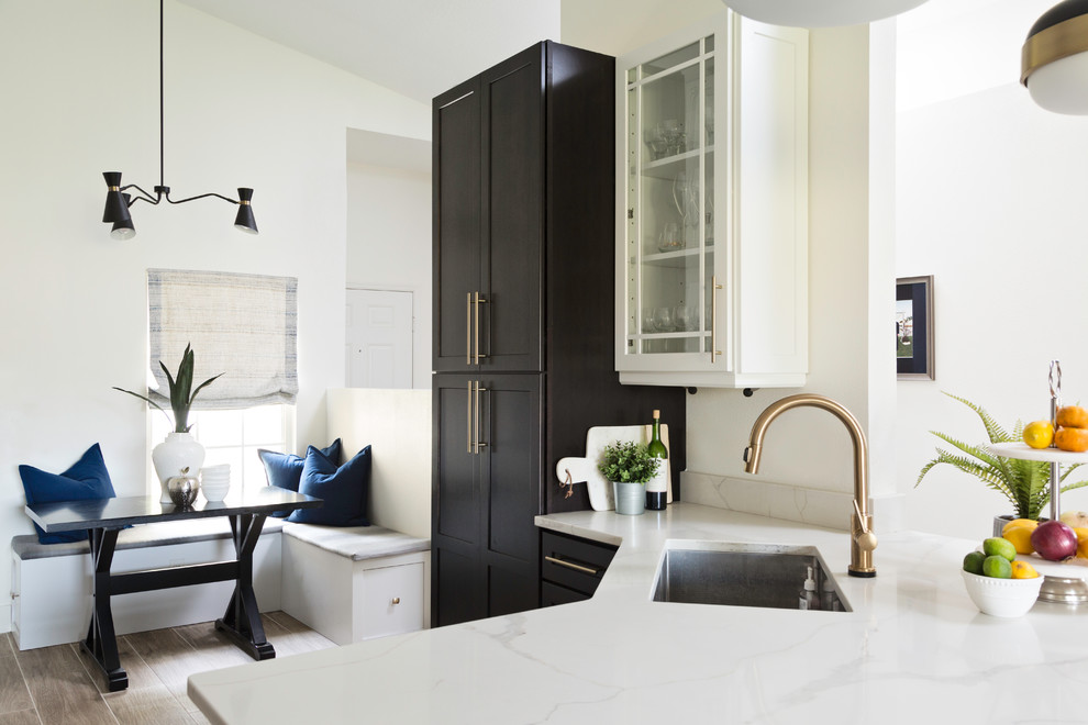Home design - transitional home design idea