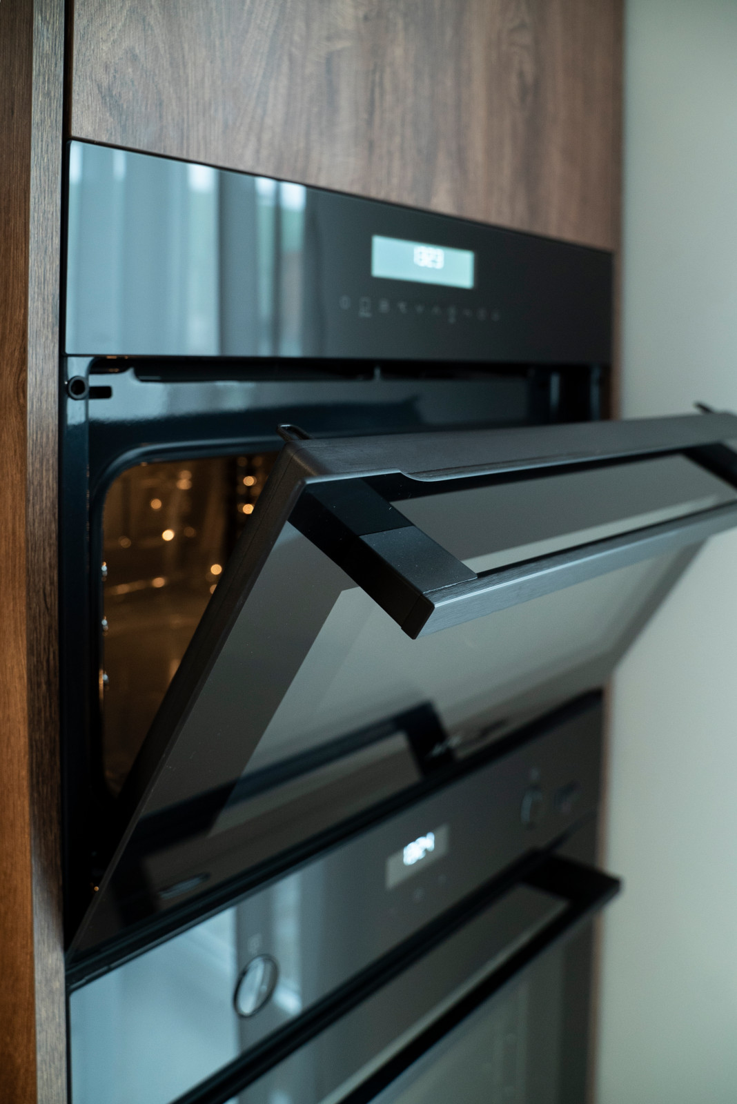 Кухня Burger  с островом в современном стиле