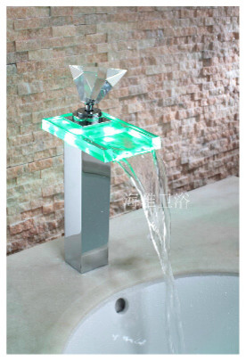 Single Handle Color Changing LED Waterfall Bat---H31085