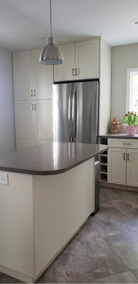 Example of a transitional home design design in DC Metro