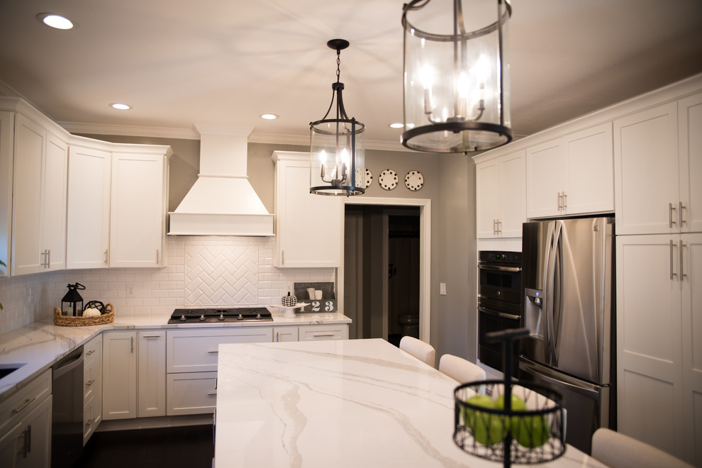 Inspiration for a transitional kitchen remodel in Indianapolis