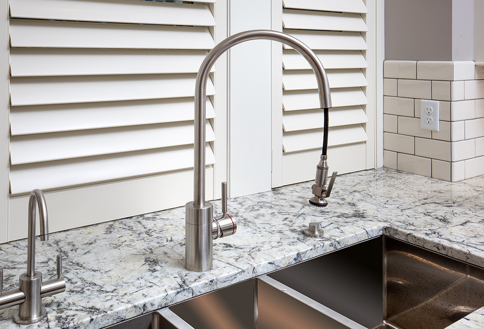 Inspiration for a transitional kitchen remodel in Columbus