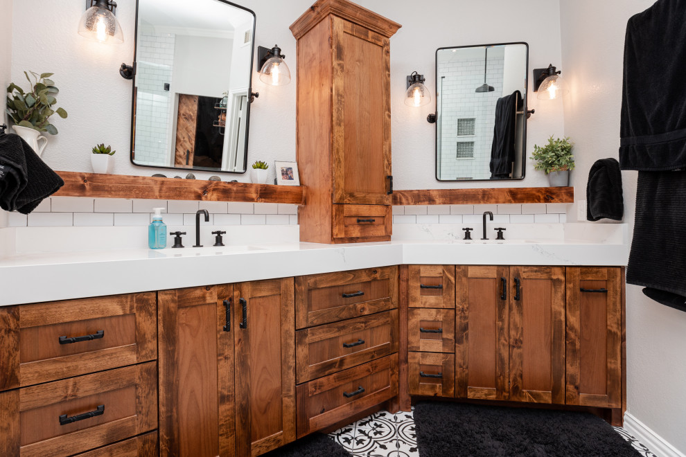 English Chestnut | Master Bathroom