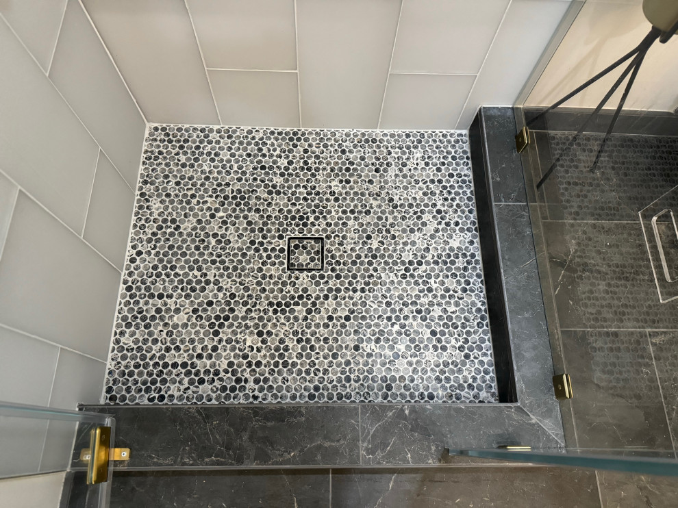 Calming Master Bathroom in Alameda