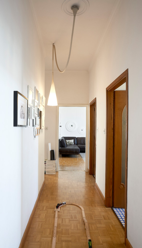 Design ideas for an eclectic hallway in Florence.