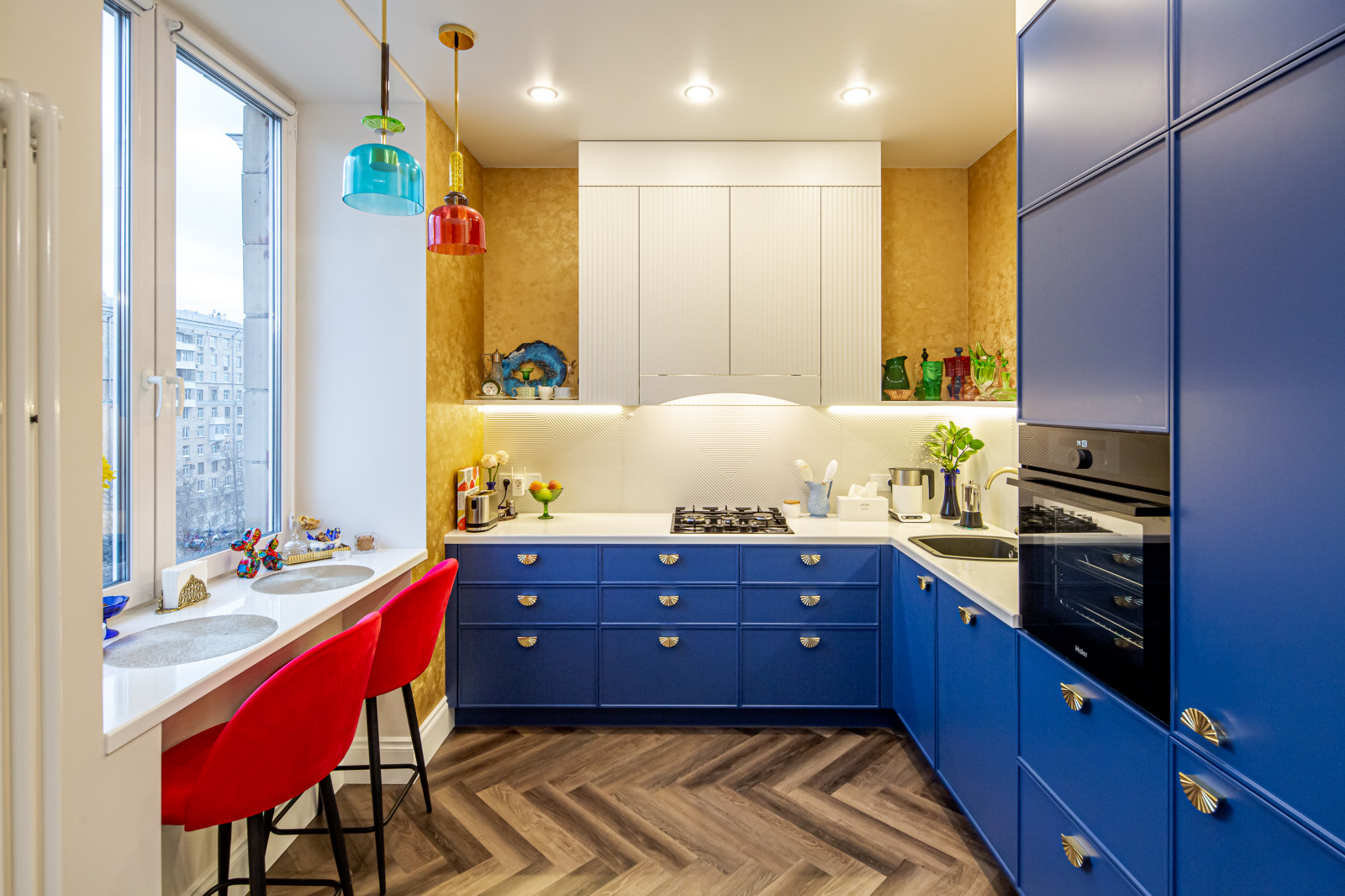 Квартира в Москве. Экспрессия Цвета