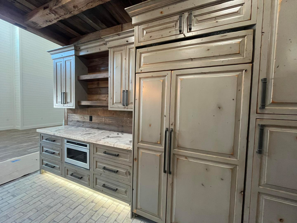 Home design - rustic home design idea in Chicago