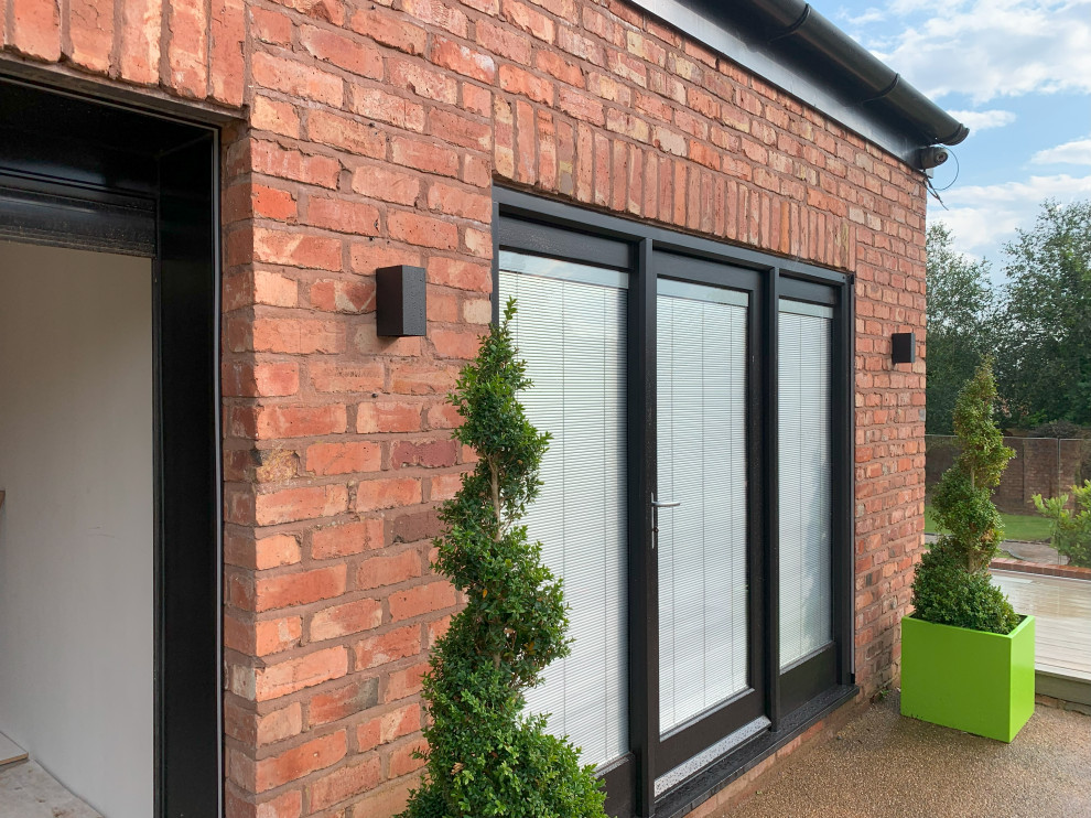 Garage Conversion to Man Pad