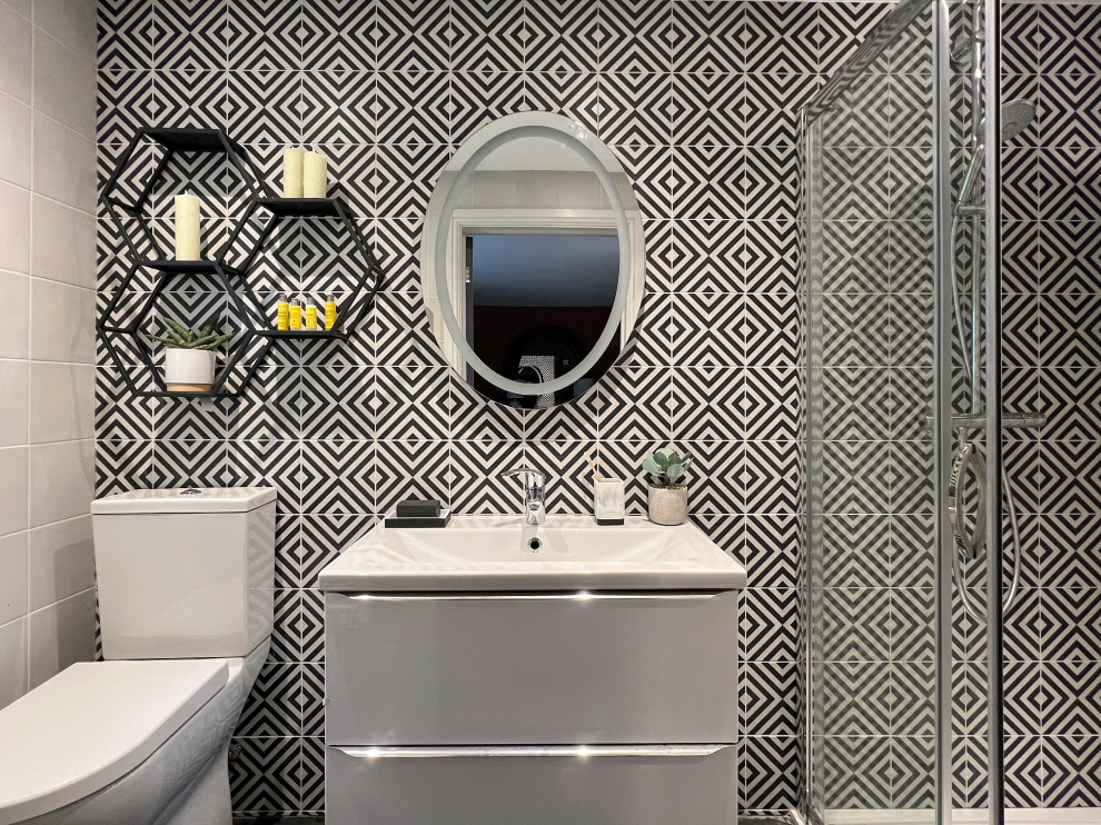 Guest Bedroom Design with En-suite - Modern - Bathroom ...