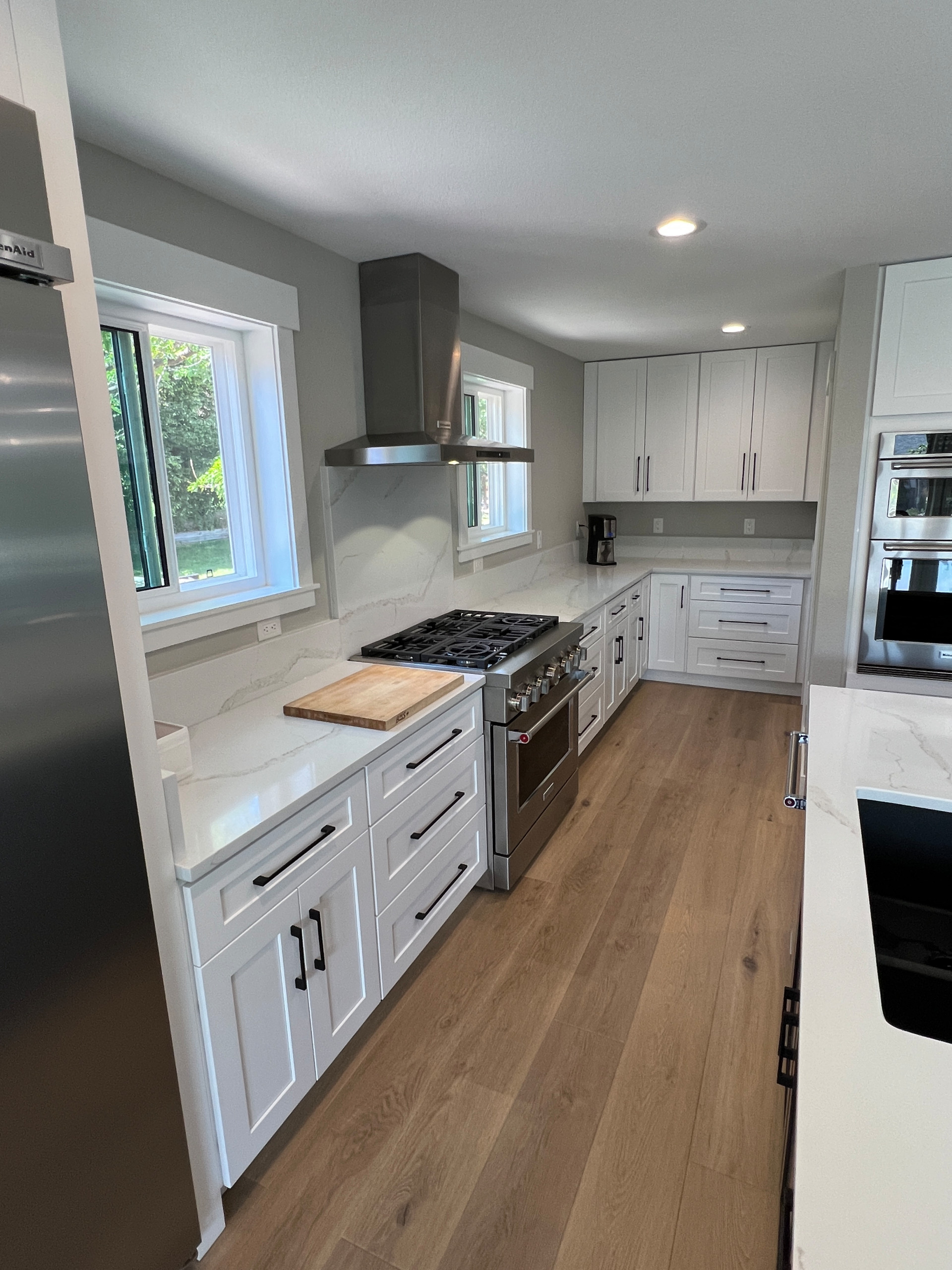 Green Mountain Modern Kitchen