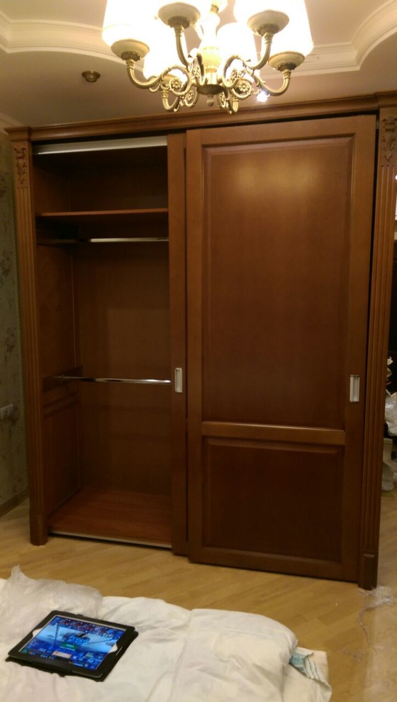 Шкаф-купе из массива бука
