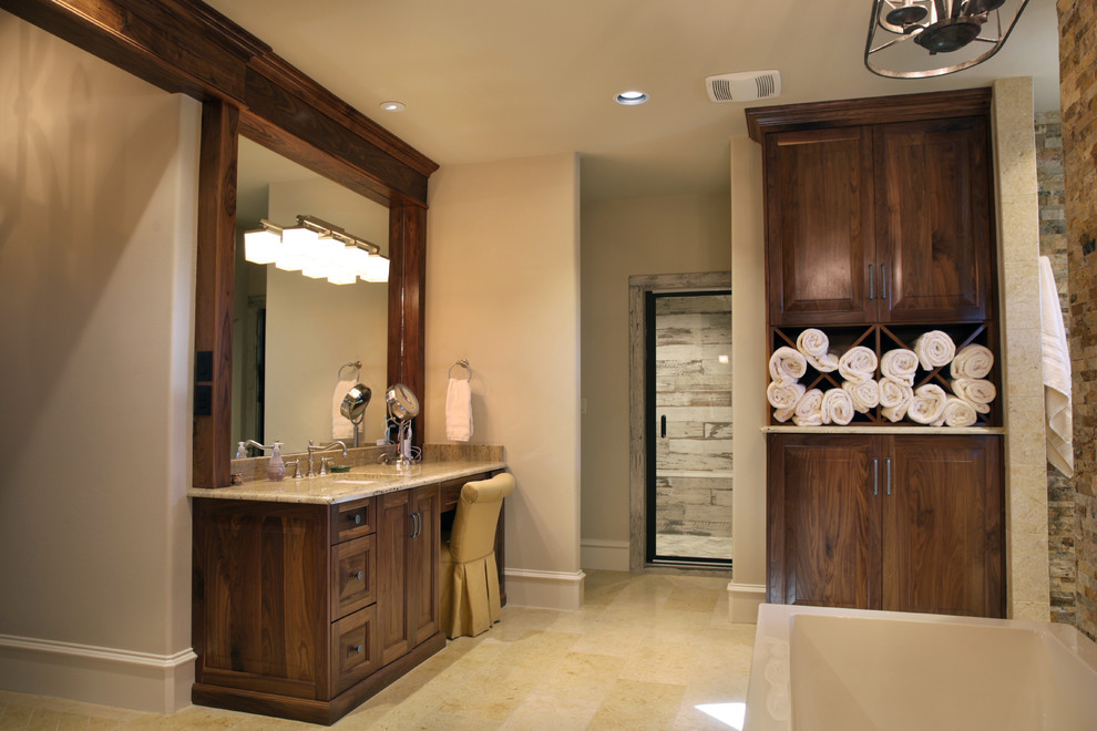 Home design - rustic home design idea in Dallas