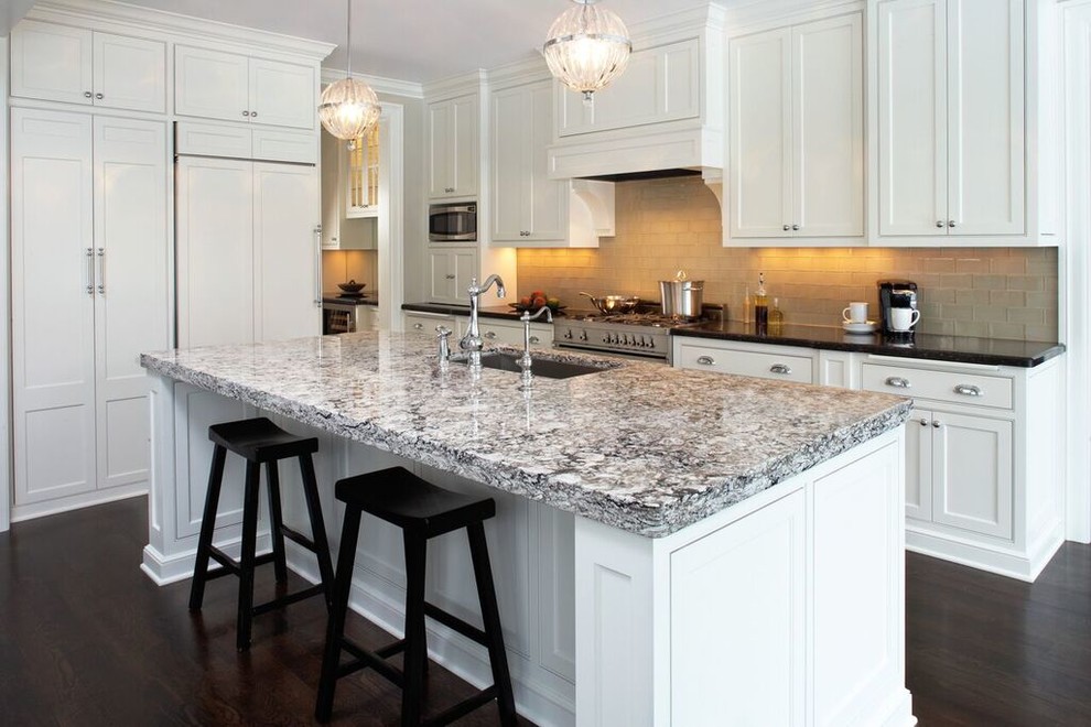 Kitchen - transitional kitchen idea