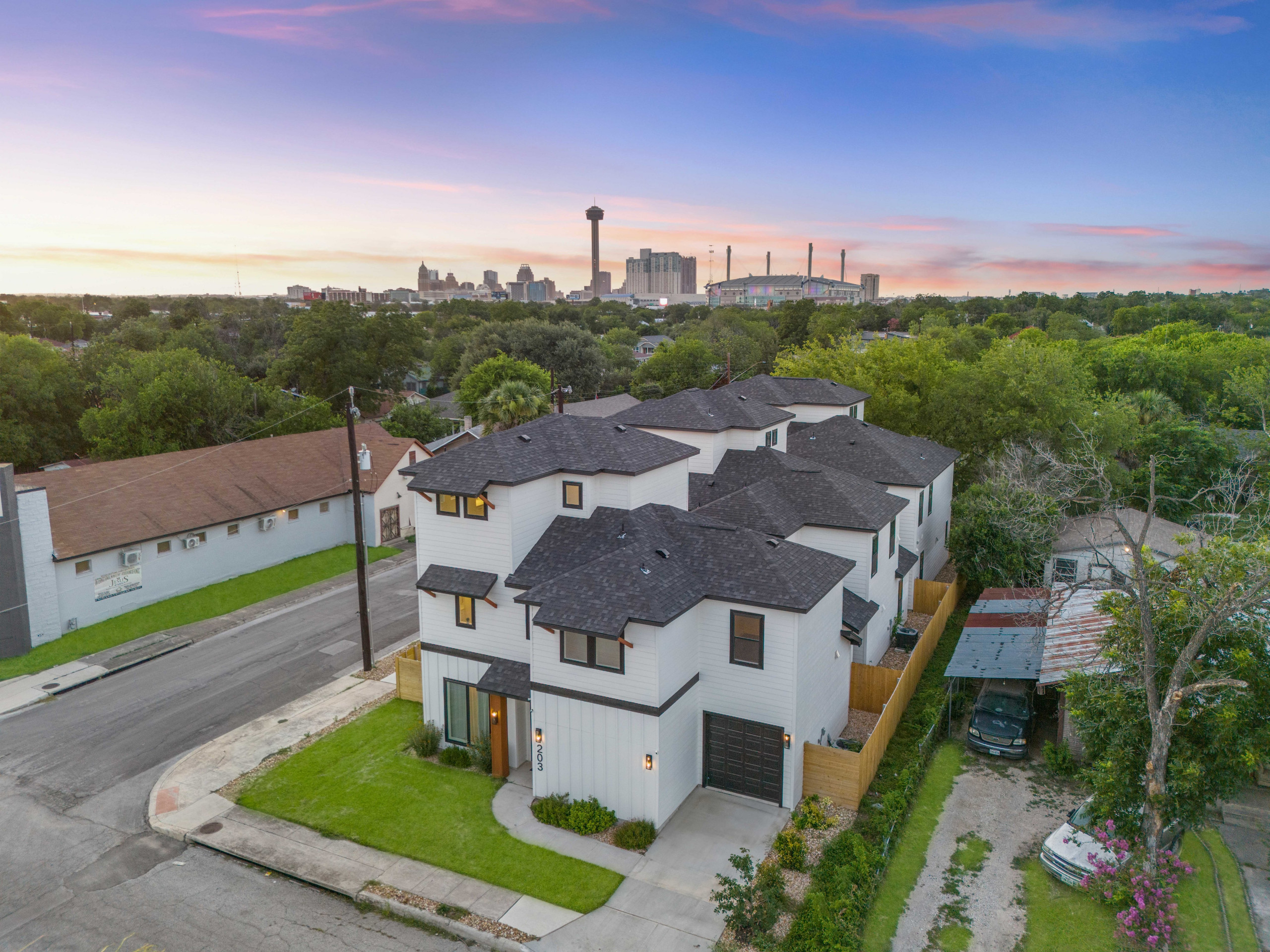 203 Denver Blvd