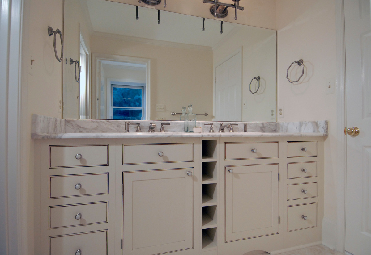 Bathroom - transitional bathroom idea in DC Metro