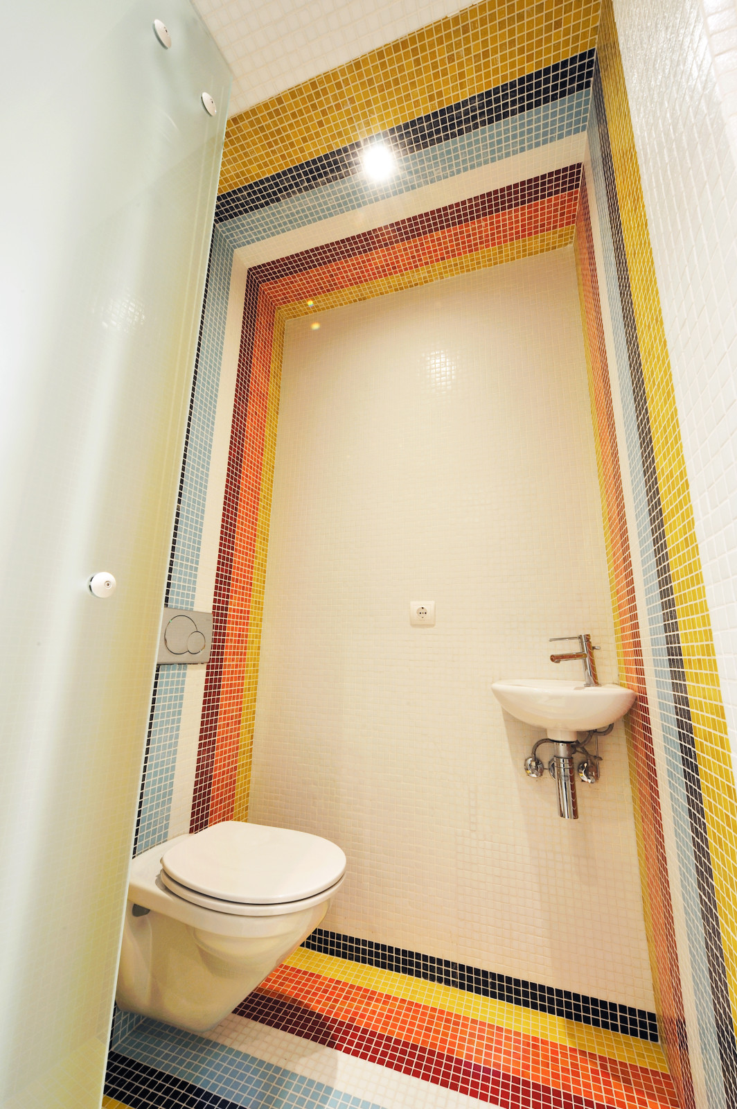 Бассейн в цокольном этаже