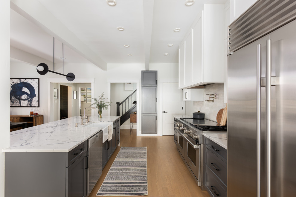 Inspiration for a transitional kitchen remodel in Chicago