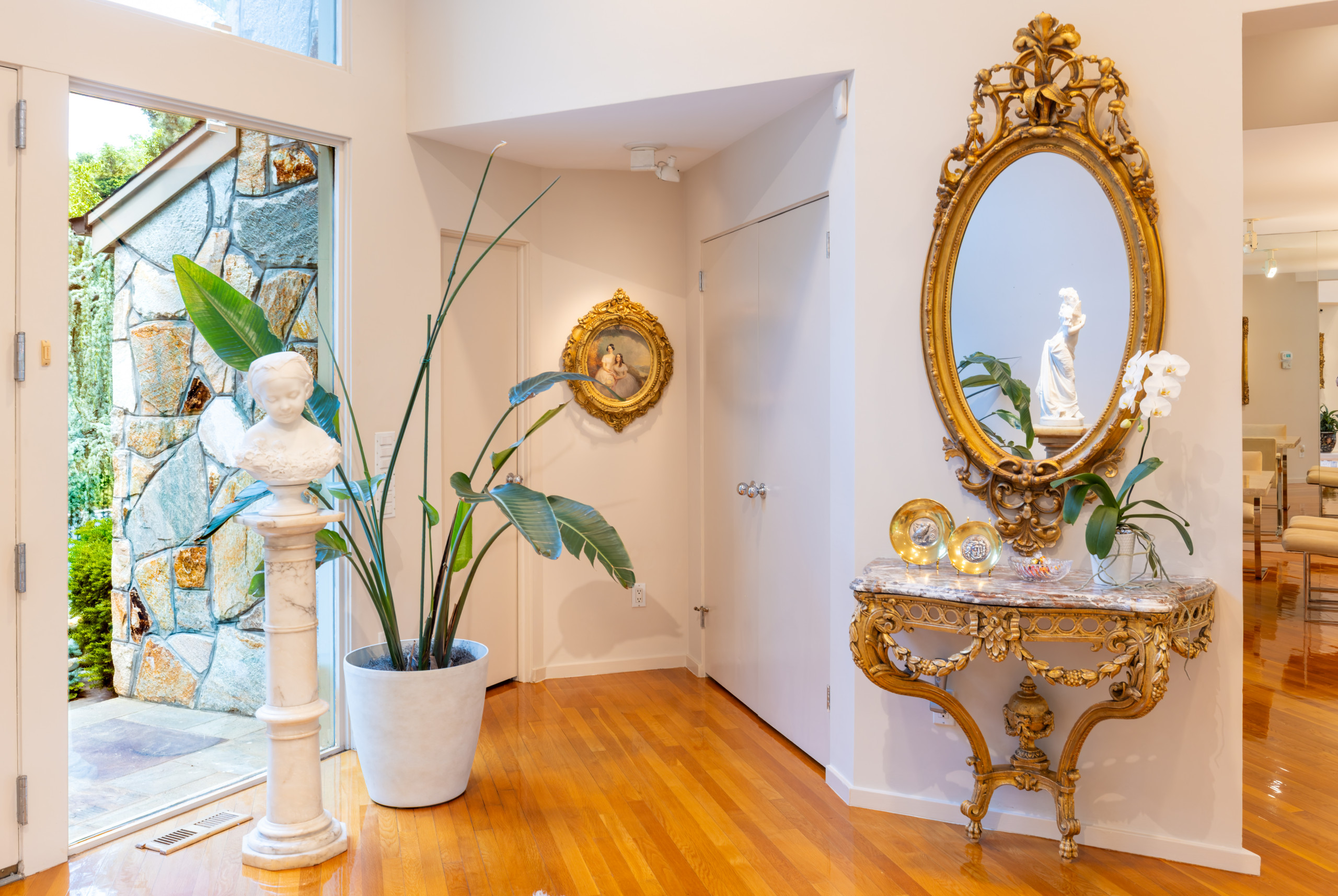Contemporary Private Home with Extensive Art Collection