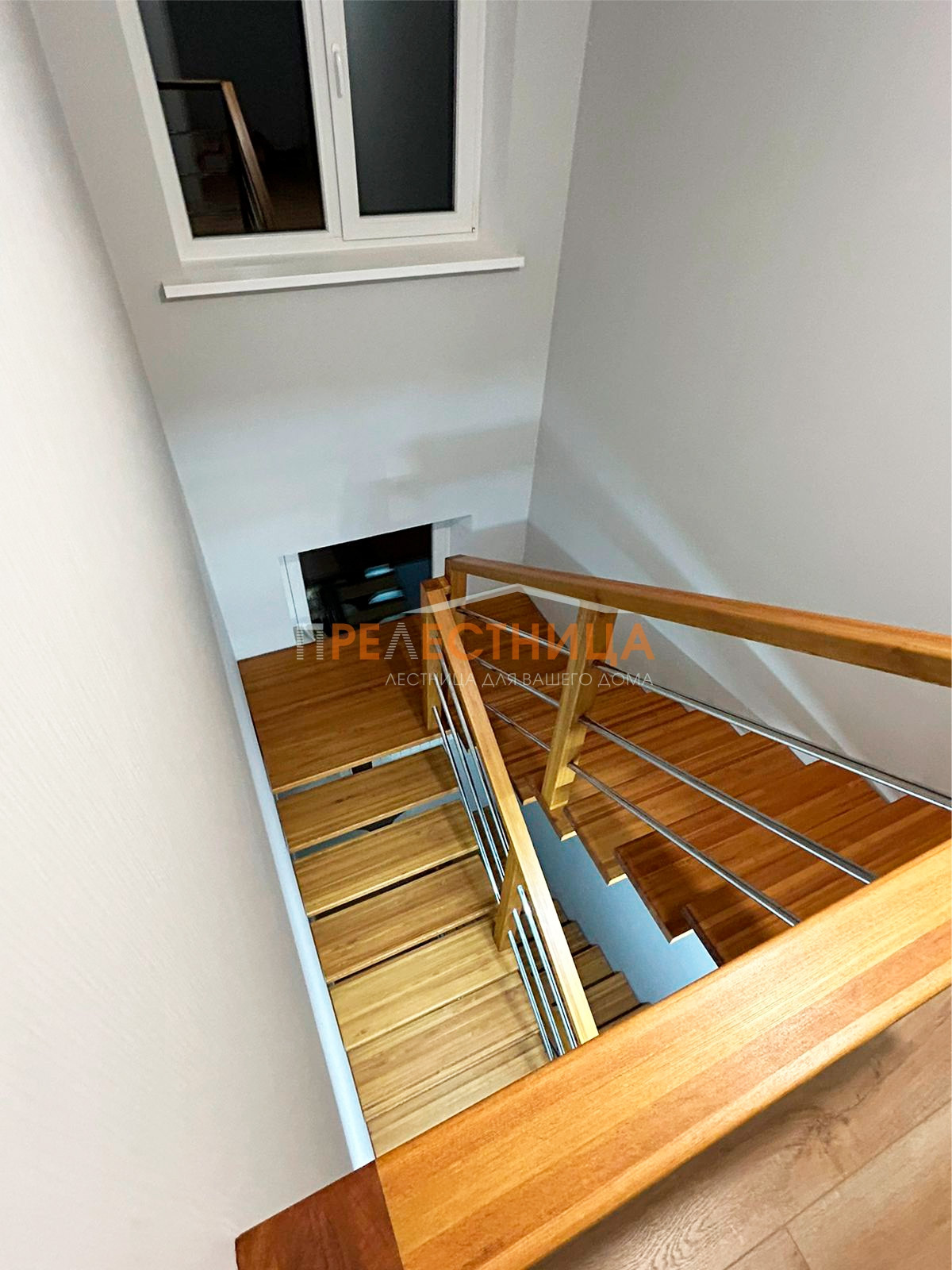 Лестница на центральном косоуре Ассоль-42