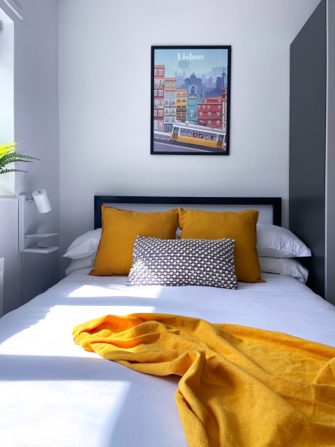 Student House modern-bedroom