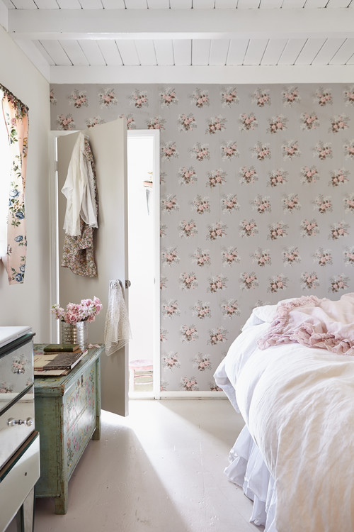 shabby chic floral wallpaper, best shabby chic bedroom ideas