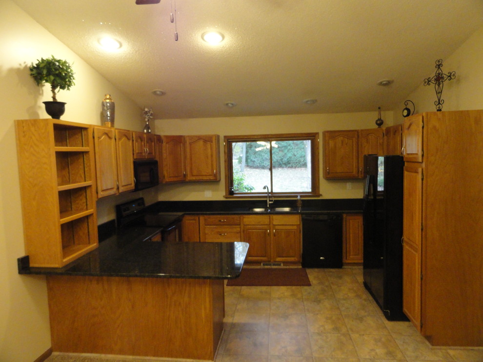Uba Tuba Kitchen Countertops Traditional Cedar Rapids by