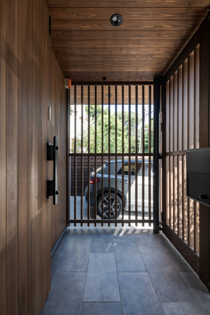 リシン掻き落しの家 japones-moderno-porche