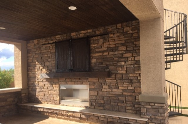 Outdoor Fireplaces & Firepits